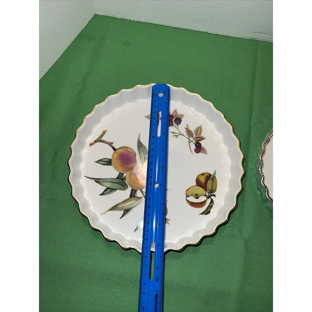 Royal Worcester Evesham Gold - 2 Round Flan Quiche Dish: Shape 59, Size 2, and 4